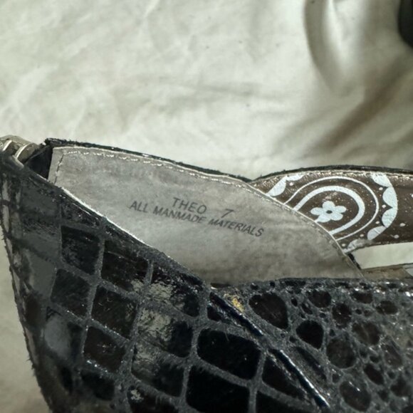 Faux Snakeskin Heel with Peekaboo Toe - Picture 5 of 5